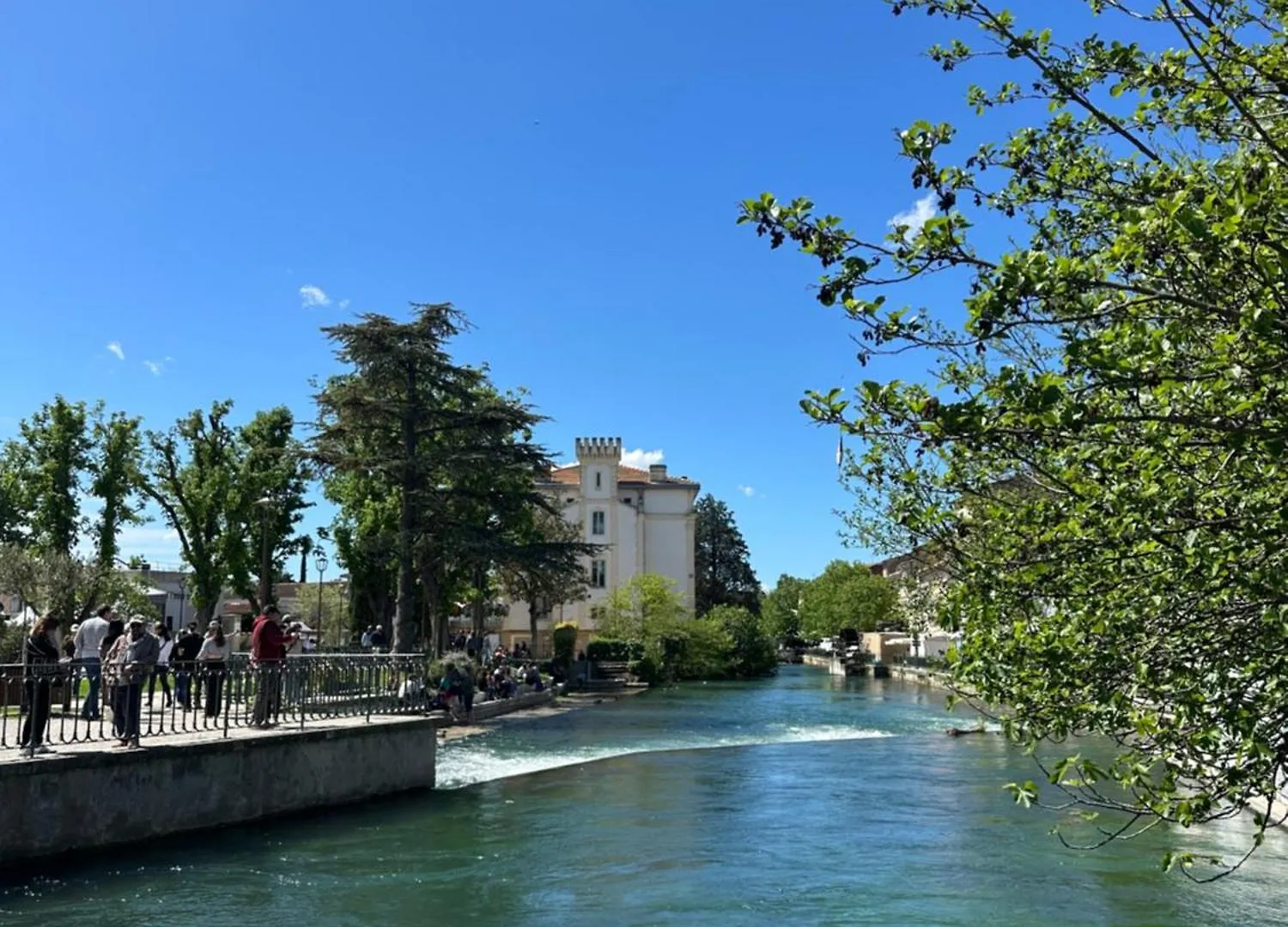 STUDIO Intra Muros au calme LʼIsle-sur-la-Sorgue